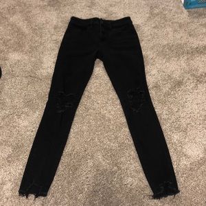 AE Black Knee ripped skinny jeans